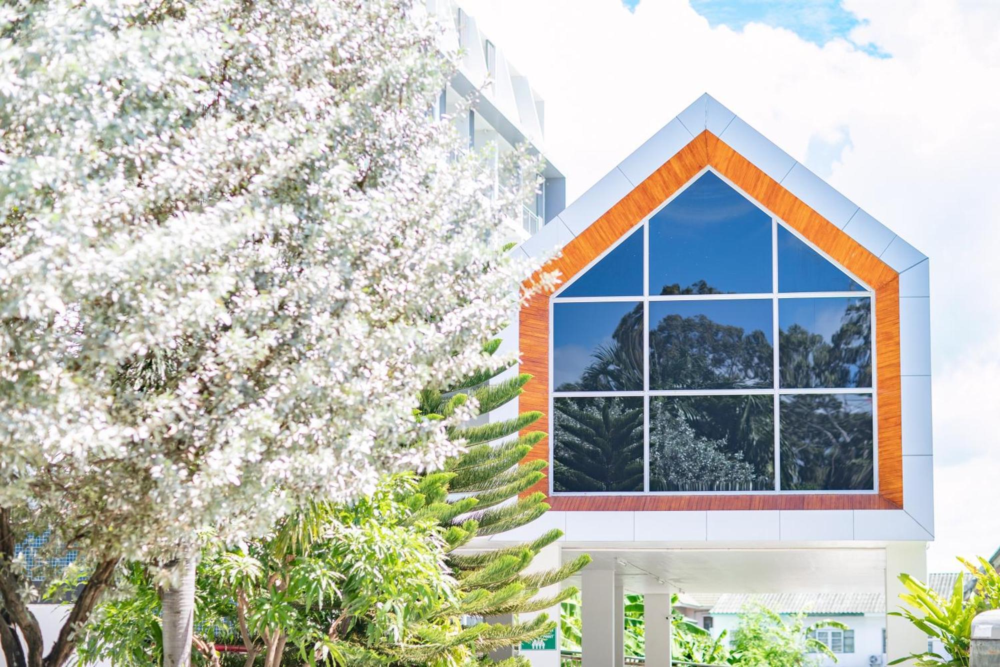 Phavina Hotel Rayong SHA Extra Plus Esterno foto